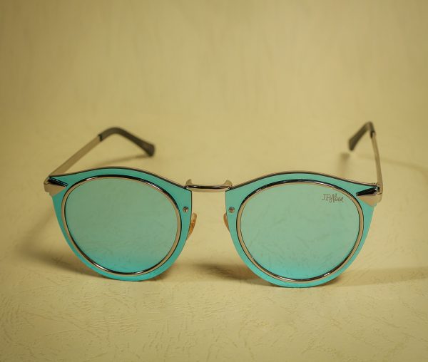 Blue reflective lens