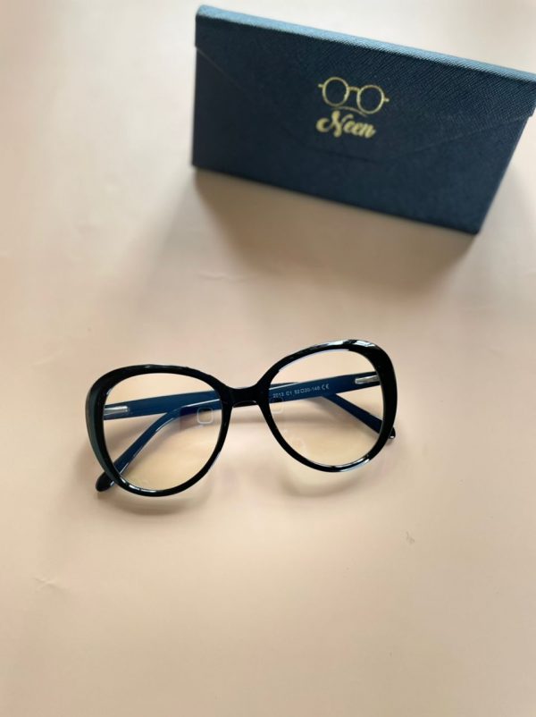 Oversized Black prescription glasses