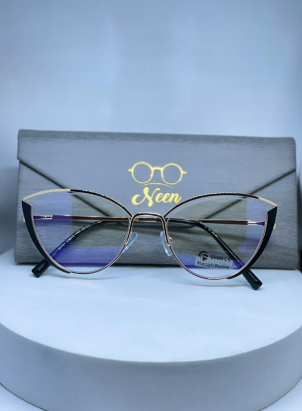 Chic female black cat eyeglasses