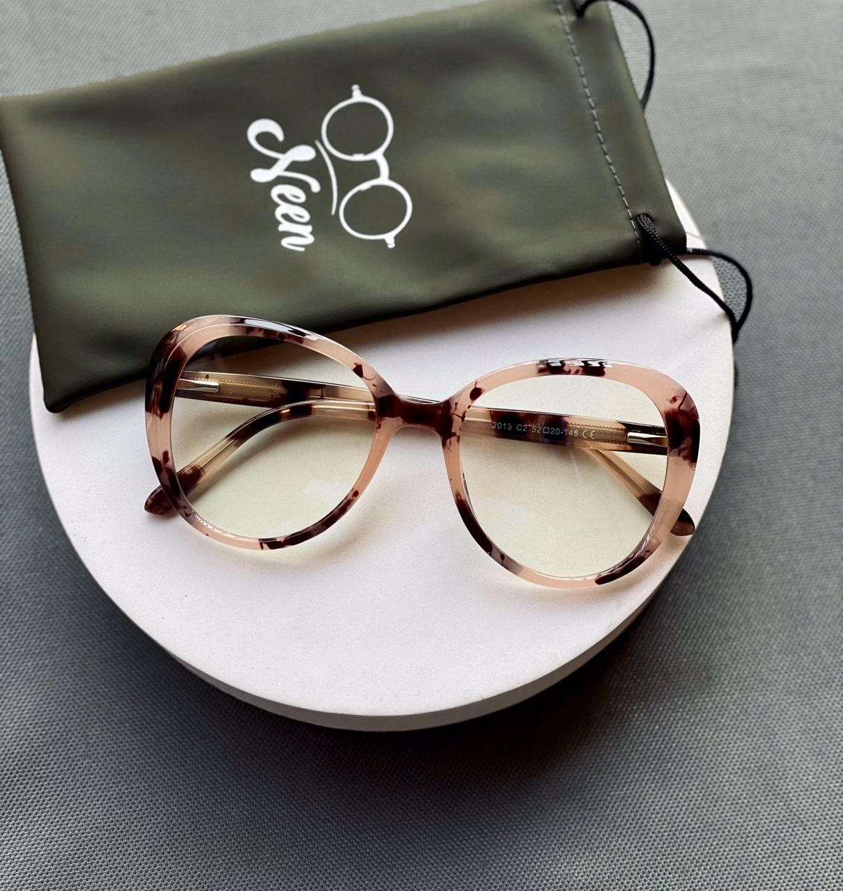 Glasses for fashion-forward women