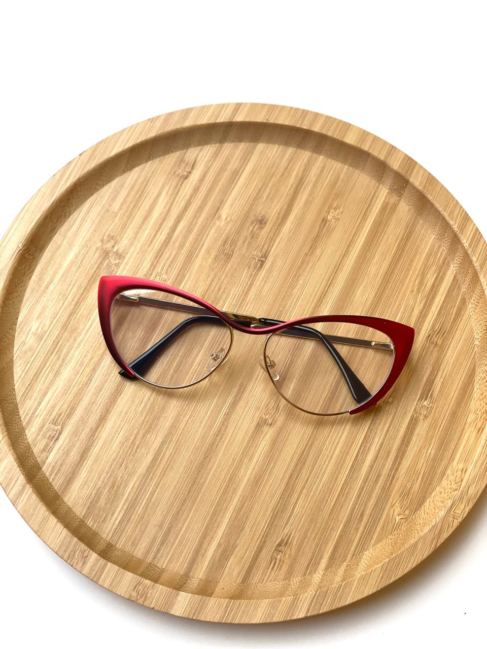 Red metal cat eye chic glasses