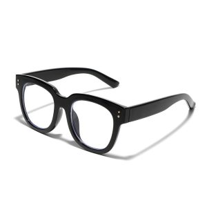 Square shaped thick black eyeglasses