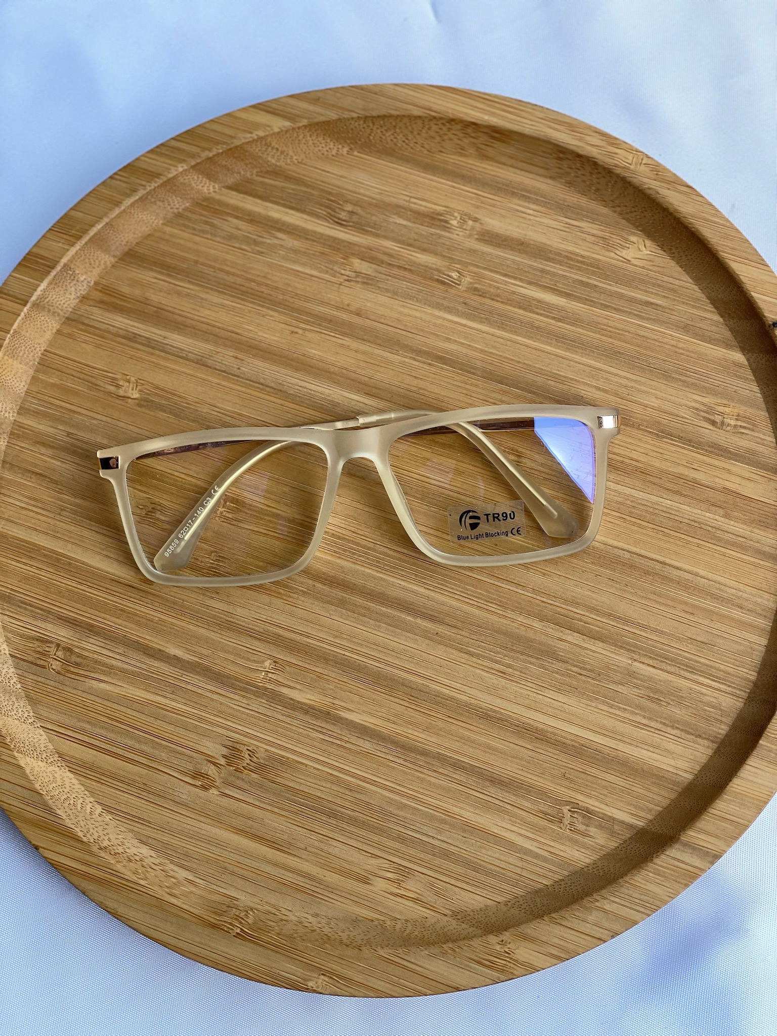 Rectangular unisex glasses